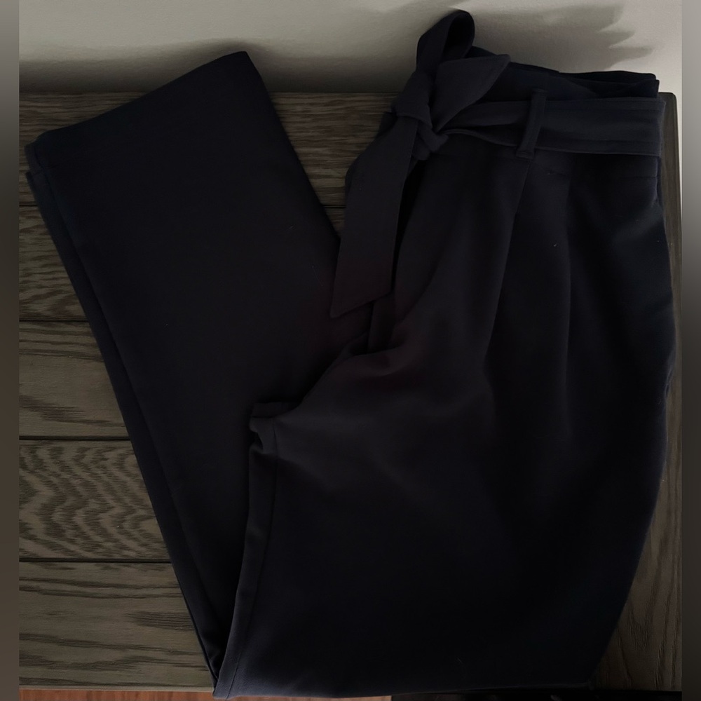 Ann Taylor Navy High-Waisted Belted Pants – Size S